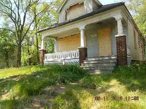 19385 Charest (3)_m.jpg